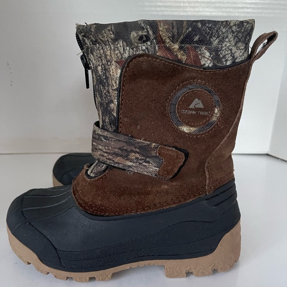 OZARK TRAIL BOOTS - Picture 9 of 10